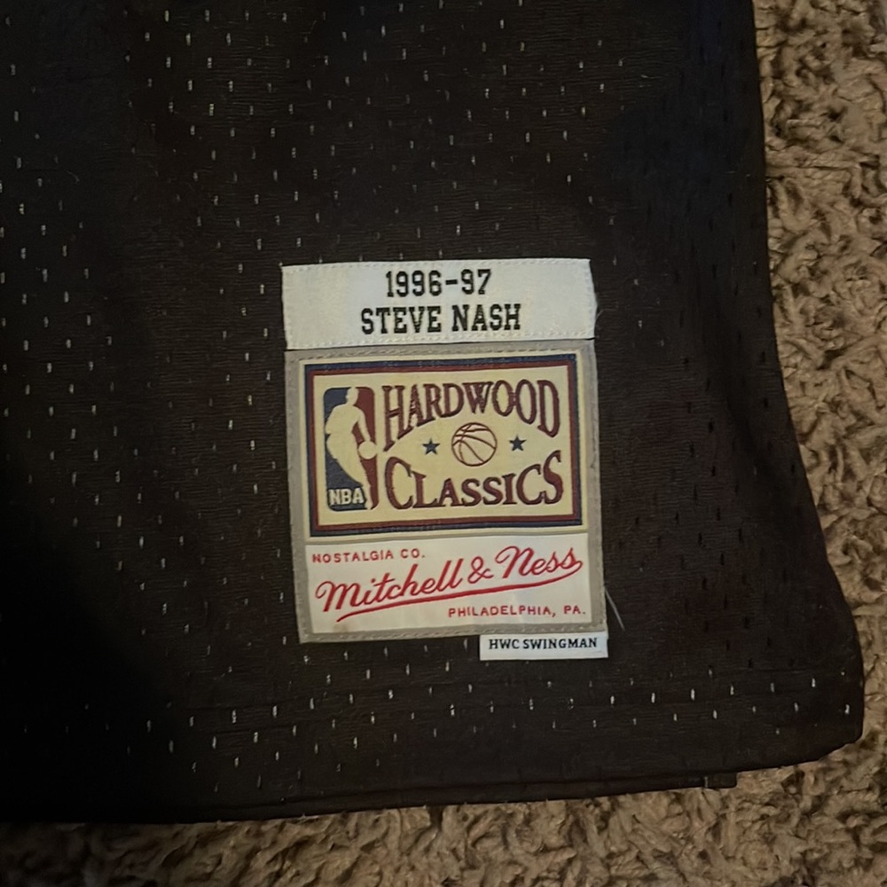 Mitchell & Ness Steve Nash - Picture 2 of 5